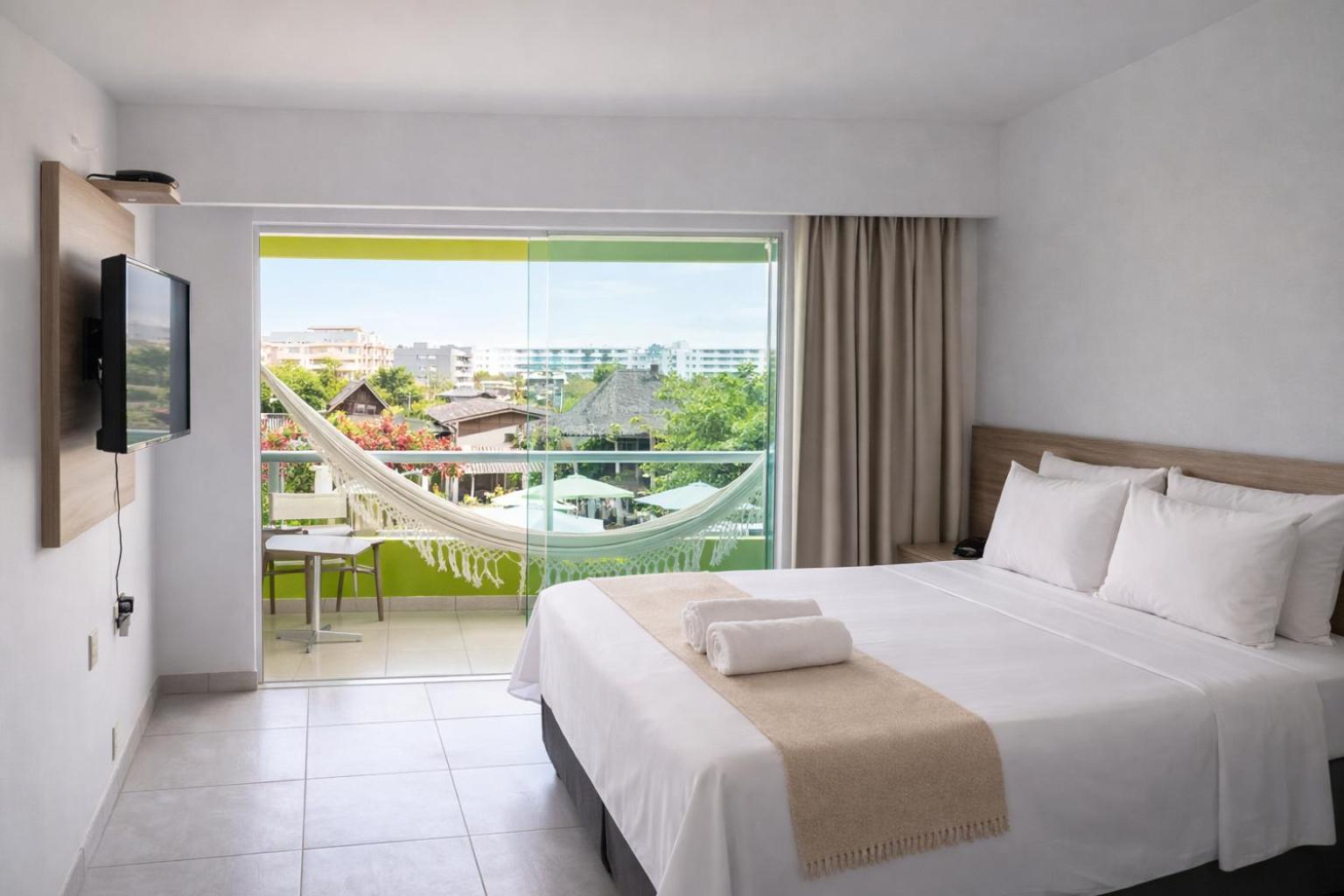 Quarto Duplo com Vista da Piscina