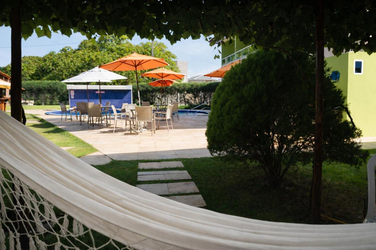 Suíte com Vista para a Piscina